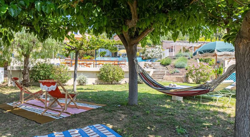 Photo of Grimaud Chic