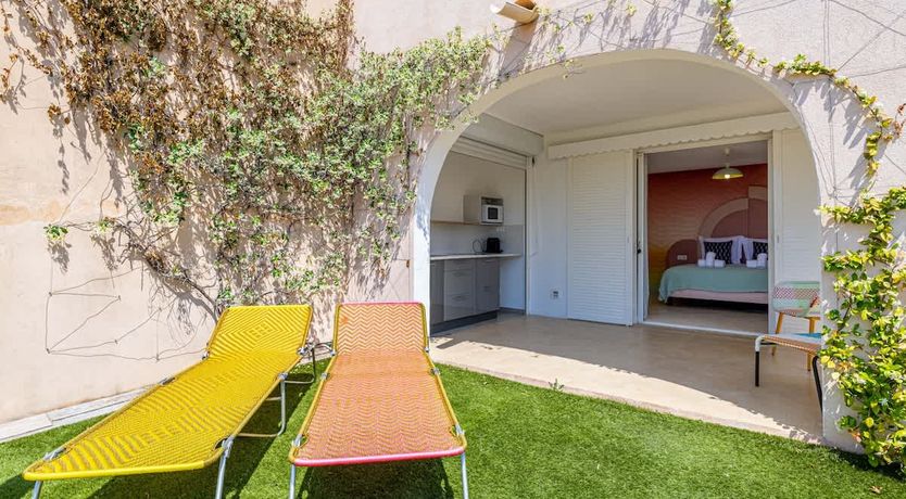 Photo of Grimaud Chic