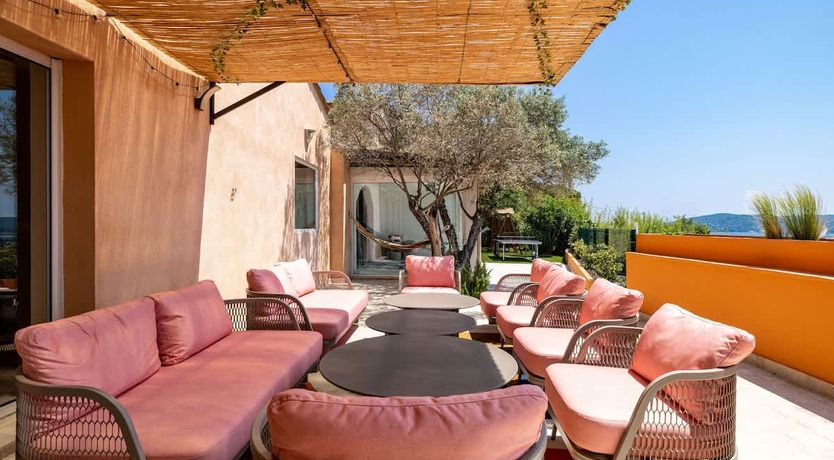 Photo of Grimaud Chic