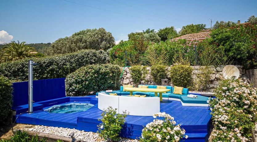 Photo of Grimaud Chic