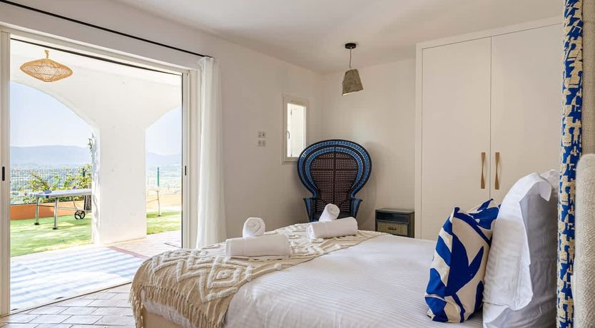 Photo of Grimaud Chic