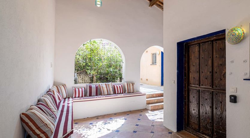 Photo of Grimaud Chic