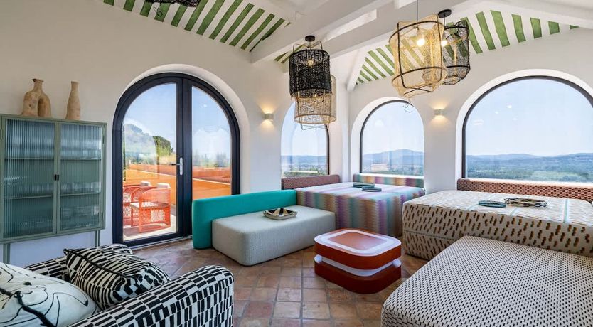 Photo of Grimaud Chic