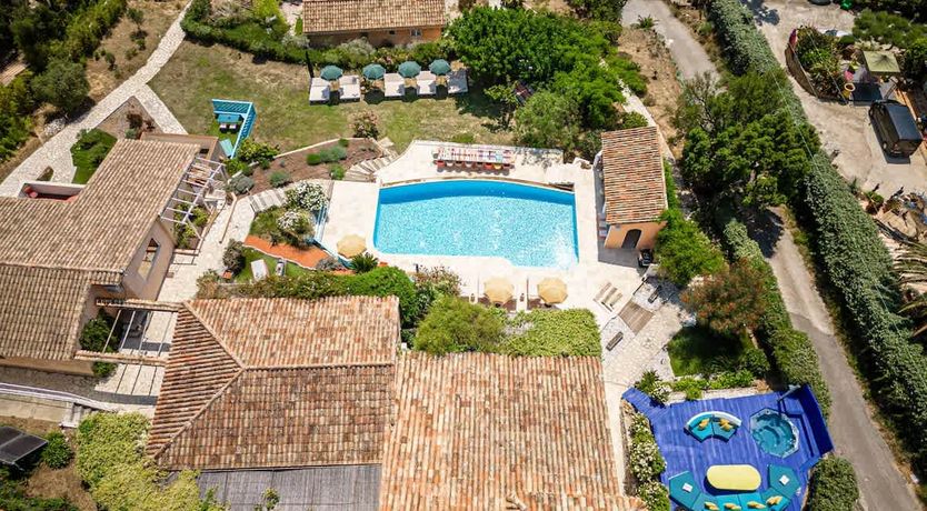 Photo of Grimaud Chic