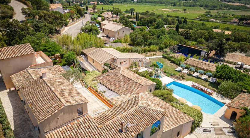 Photo of Grimaud Chic