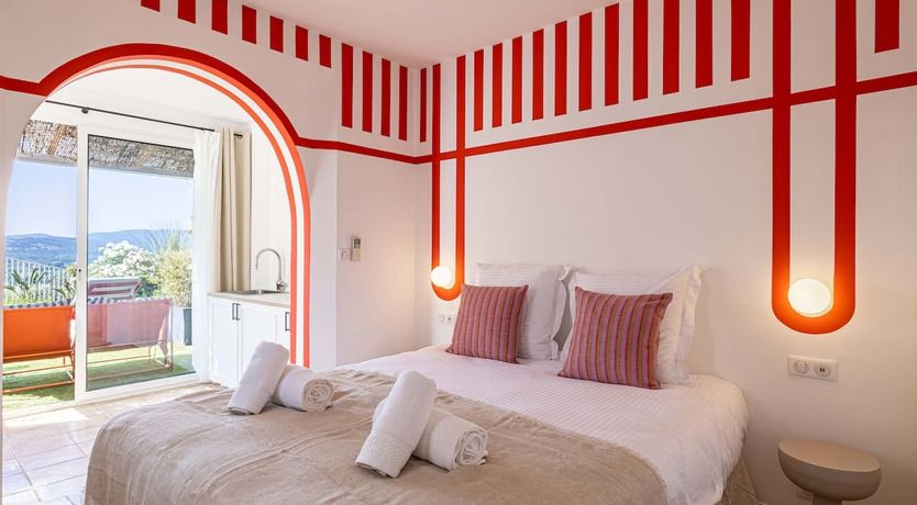 Photo of Grimaud Chic