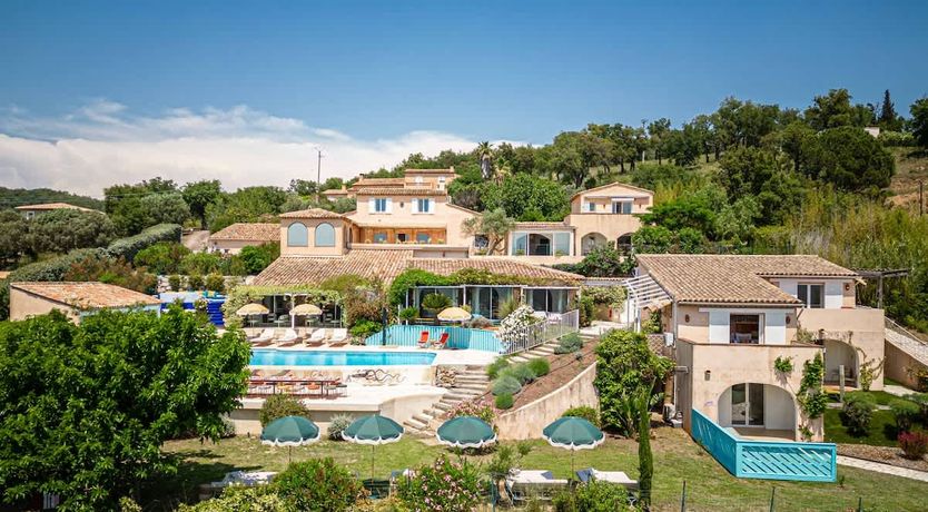 Photo of Grimaud Chic