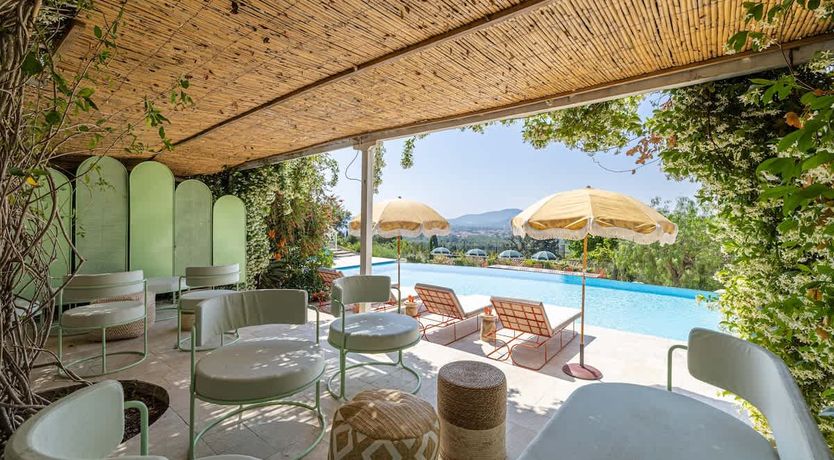 Photo of Grimaud Chic
