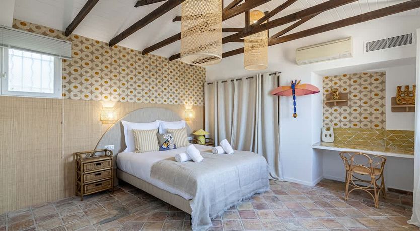 Photo of Grimaud Chic