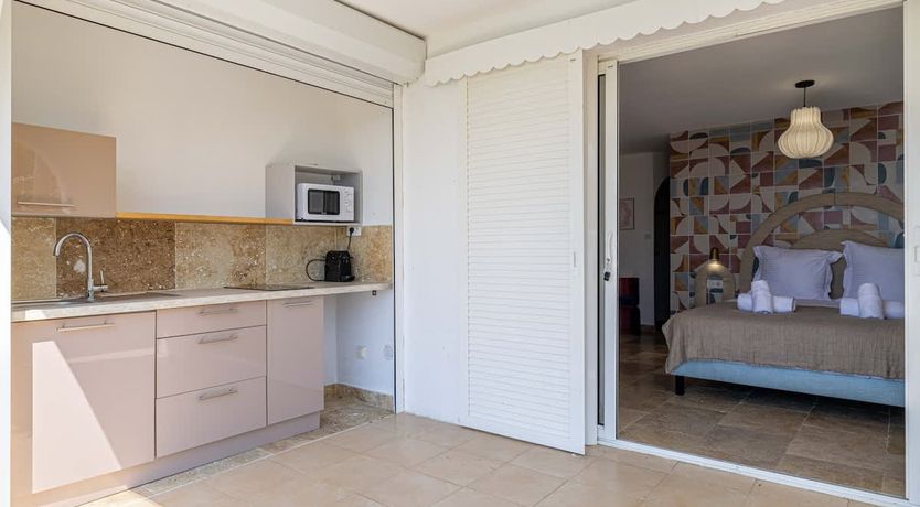 Photo of Grimaud Chic