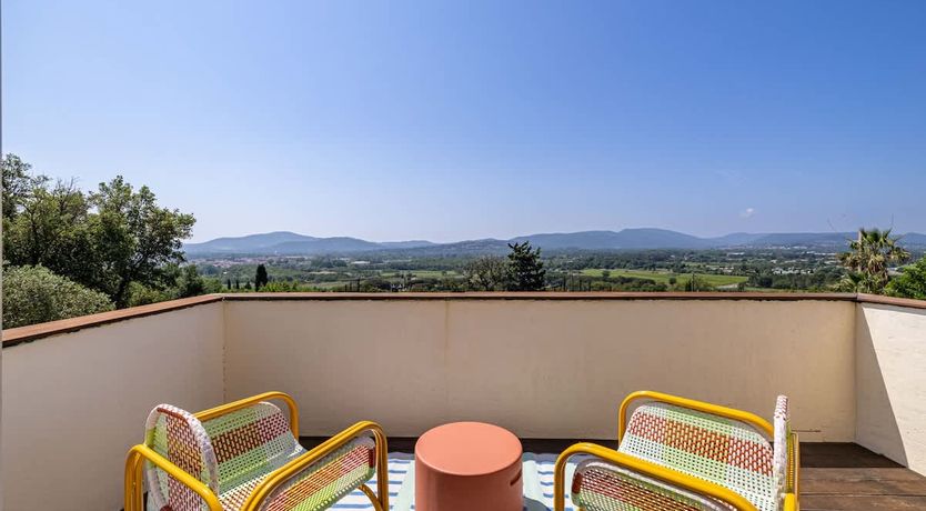 Photo of Grimaud Chic