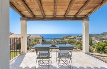 Serene Hills Holiday Home
