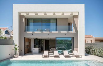Beachside Jewel Holiday Home