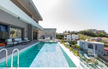 Double the Views Holiday Home