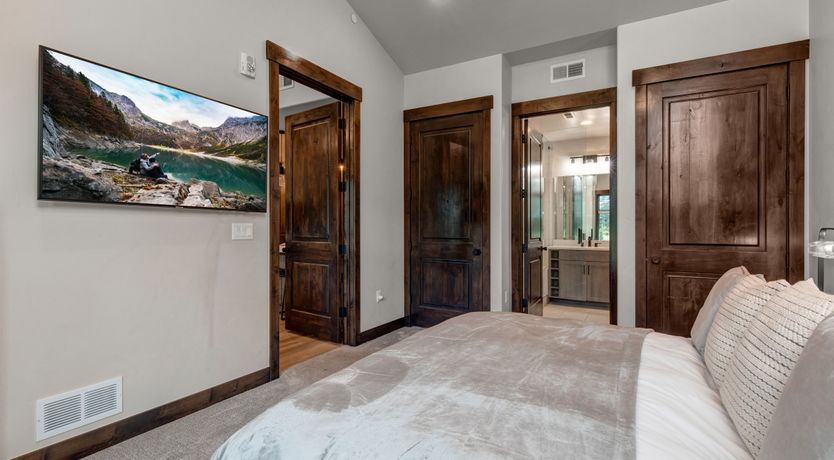 Photo of Walnut Summit