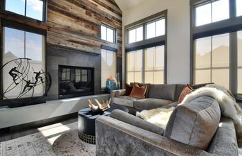 Dusk on the Mountain Holiday Home