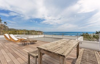 Azure Vista Place Holiday Home