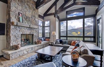 Pristine Peaks Holiday Home