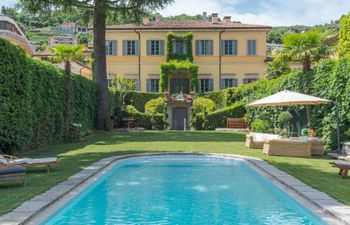 Vivid Retreat Holiday Home