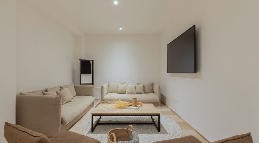 Photo of The Southern Light