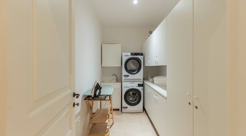 Photo of The Southern Light