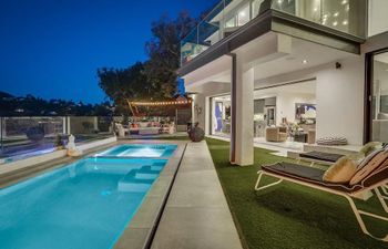 Twinkle Town Holiday Home