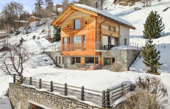 Mountain Tiger Holiday Home