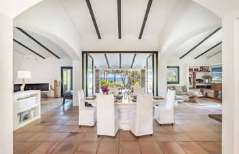 Coastal Echo Holiday Home