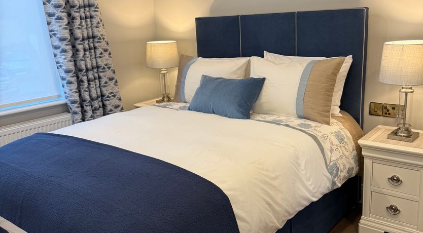 Photo of No 4 Fair Hill House- Great Location - FREE Parking/Wifi