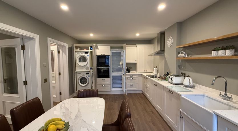 Photo of No 4 Fair Hill House- Great Location - FREE Parking/Wifi