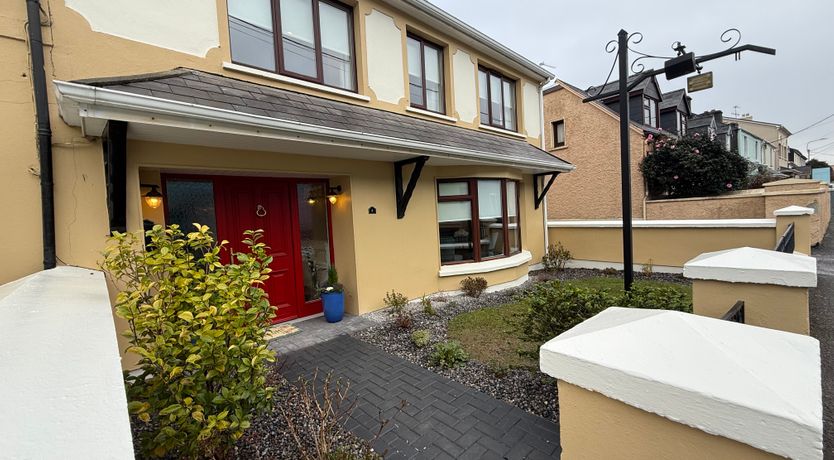 Photo of No 4 Fair Hill House- Great Location - FREE Parking/Wifi