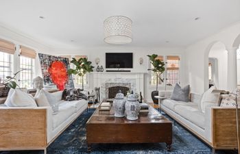 Living Well Holiday Home