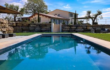 Rolling Greens Retreat Holiday Home