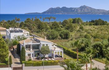 Pollensa By The Sea Holiday Home