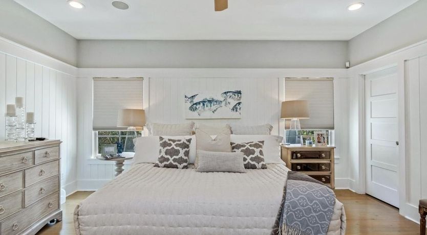 Photo of Lake House Shore