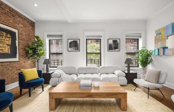 Iconic Buildings Holiday Home