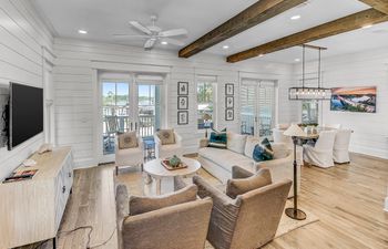 Lakeside Calm Holiday Home