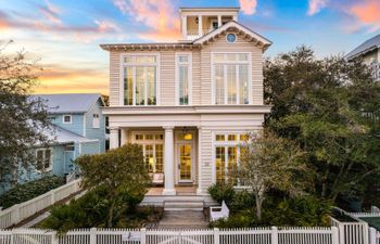 Ocean Bay Calm Holiday Home