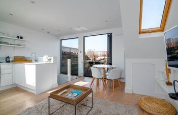 Wistful West London Holiday Home