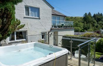 The Grassy Acres Holiday Home