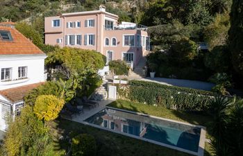 Rose Heights Holiday Home