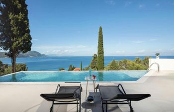 Gentle Azure Holiday Home