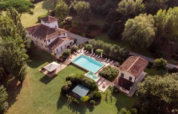 Among the Pisan Hills Holiday Home