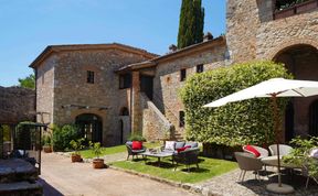 Photo of Wisteria Castle