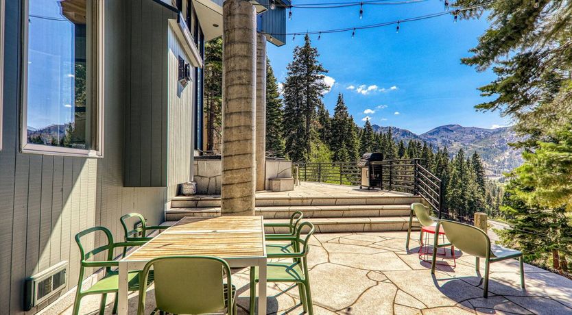 Photo of Summit Gem