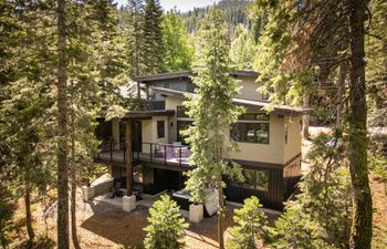 Pine Terrace Holiday Home