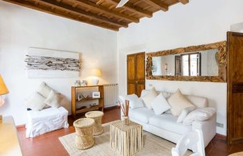 Antique Corner Holiday Home