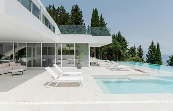 Paradise Prospect Holiday Home