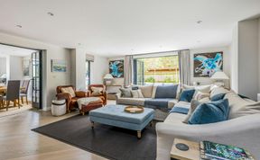 Photo of Harbour Bloom