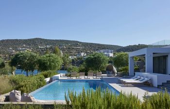 Golden Shore Light Holiday Home